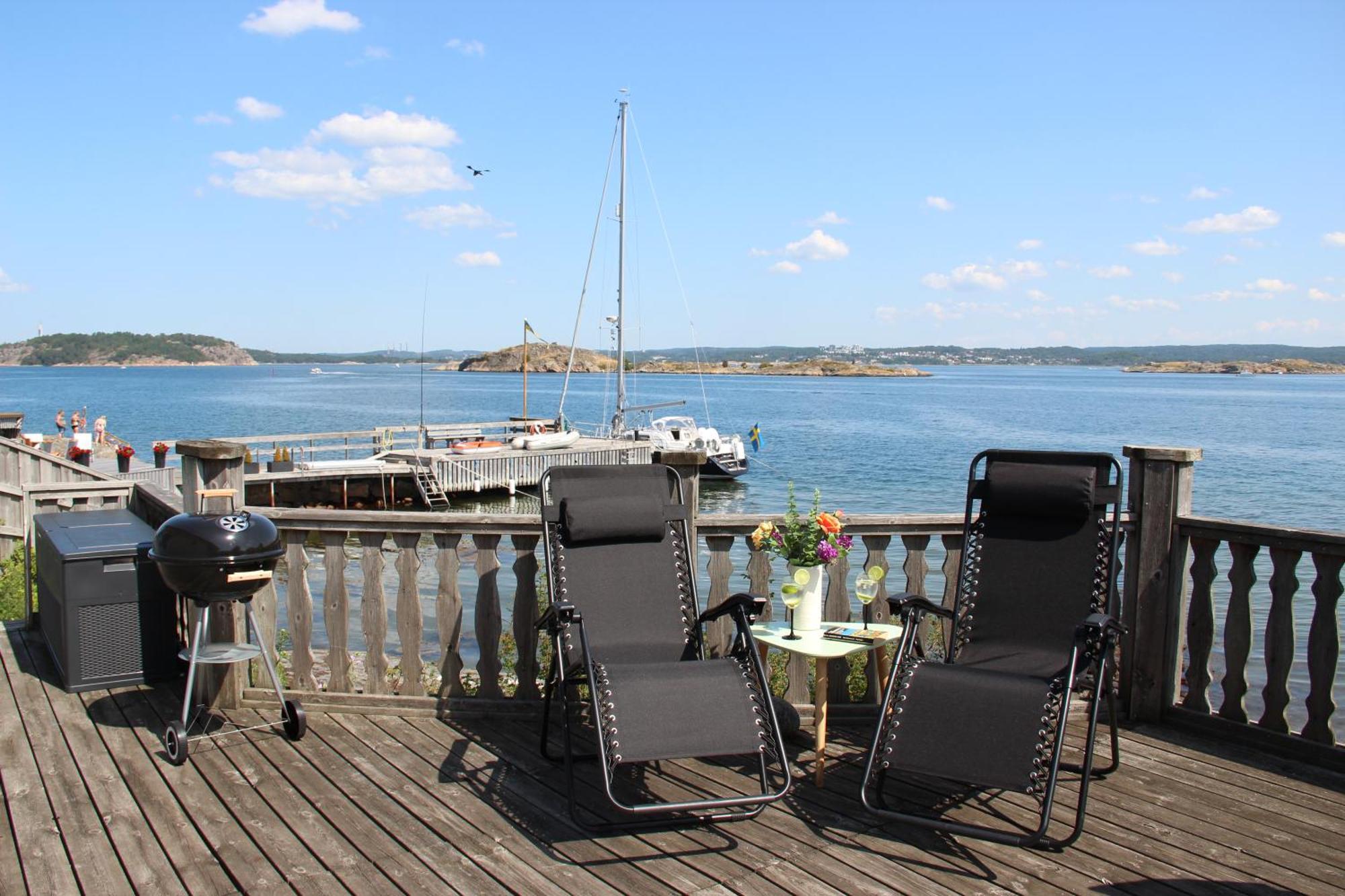 Cabin At The Sea Close To Public Beach With A Jumpingtower Hoviksnas Exterior photo
