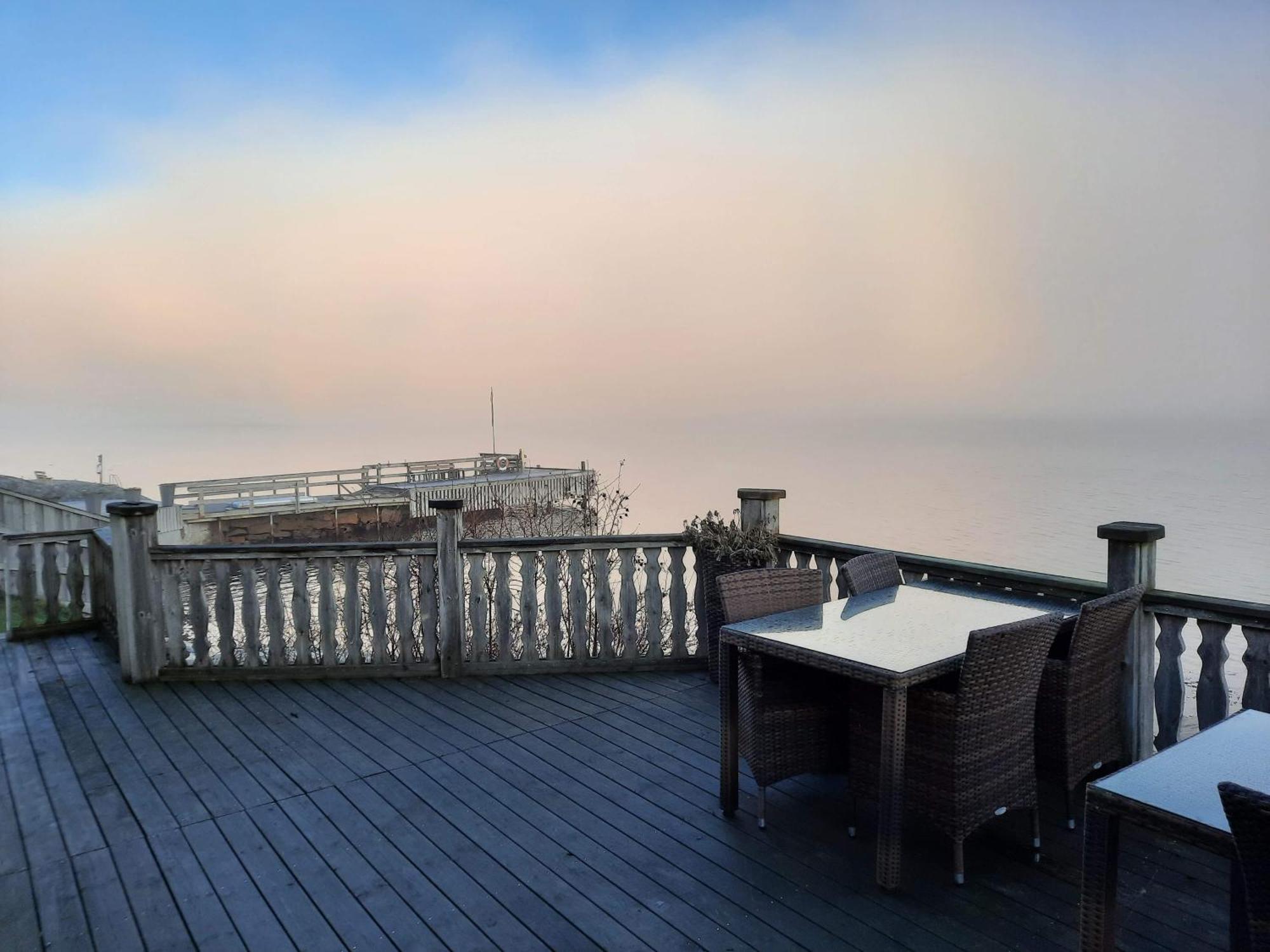 Cabin At The Sea Close To Public Beach With A Jumpingtower Hoviksnas Exterior photo